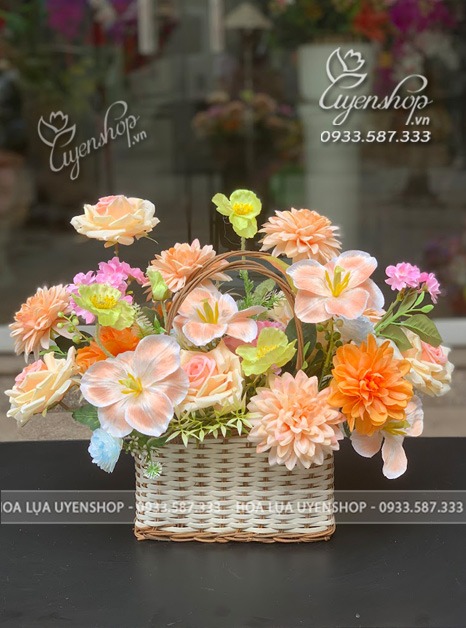 Zoom với GIỎ HOA LỤA TONE CAM PASTEL