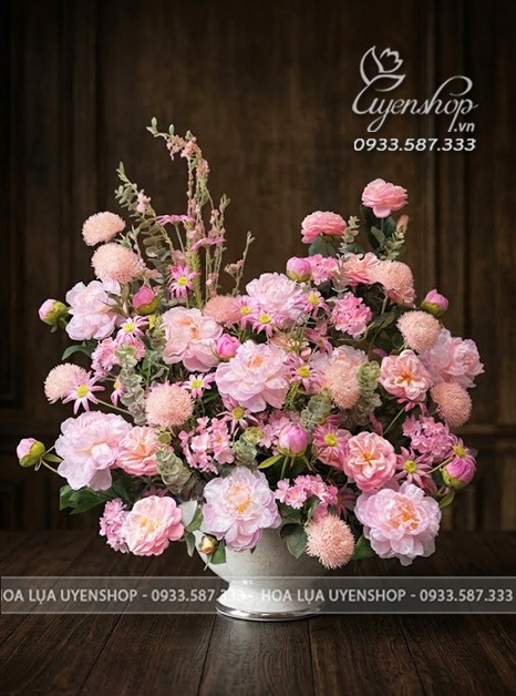 Zoom với Bình Hoa Mẫu Đơn Hồng