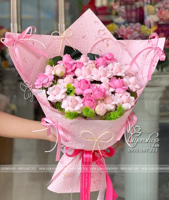 Zoom với BÓ HOA HỒNG SÁP